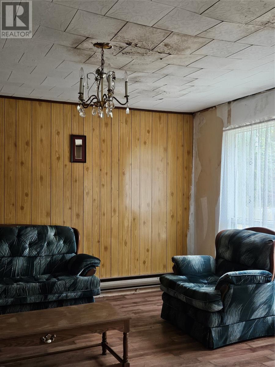 17 Renown Street, Bell Island, Newfoundland & Labrador  A0A 4H0 - Photo 12 - 1290778