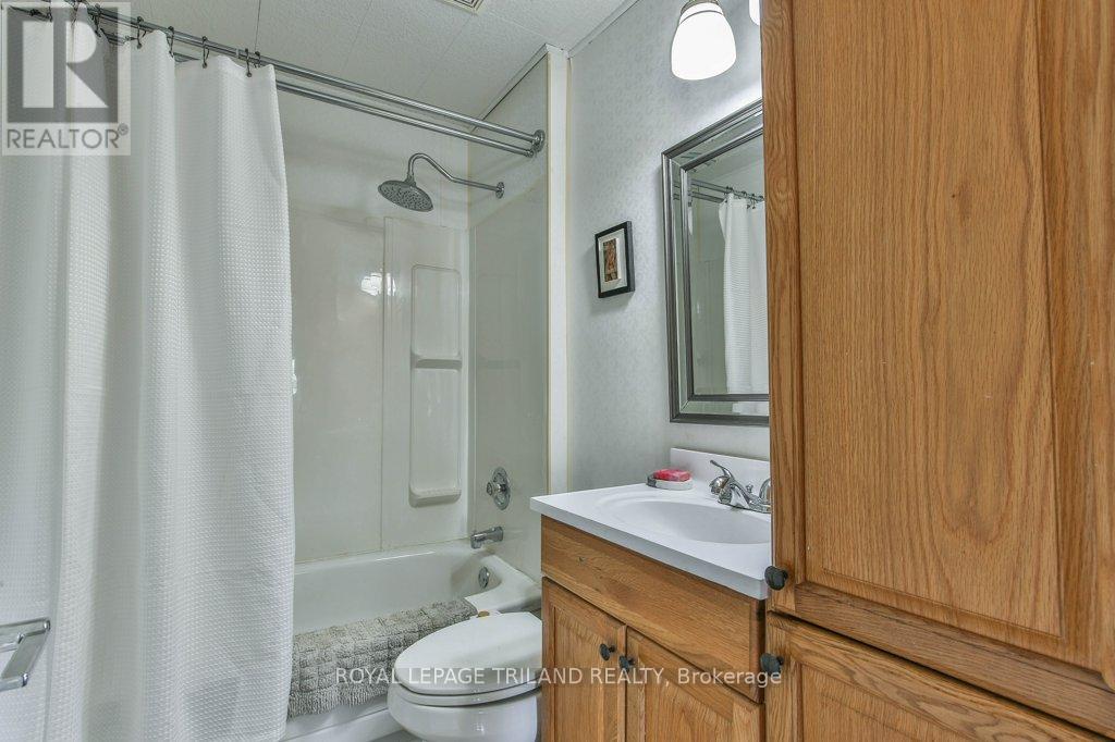 207 East Street, London East, Ontario  N5Z 2S1 - Photo 21 - X12425785