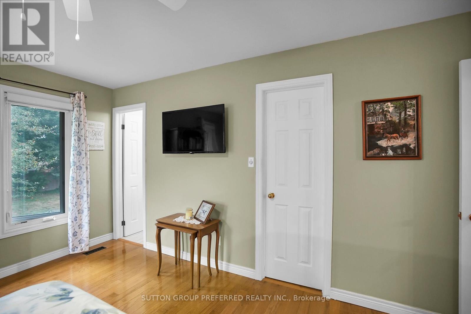 250 Kettle Creek Drive, Central Elgin, Ontario  N0L 1B0 - Photo 23 - X12425792