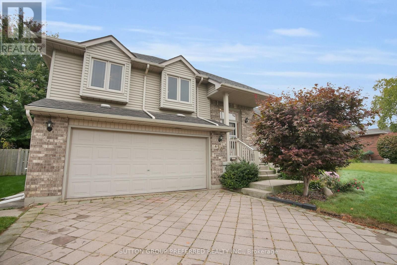 250 Kettle Creek Drive, Central Elgin, Ontario  N0L 1B0 - Photo 3 - X12425792