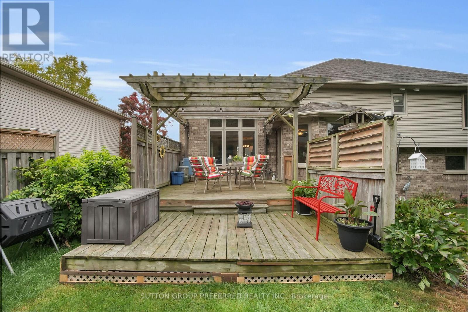 250 Kettle Creek Drive, Central Elgin, Ontario  N0L 1B0 - Photo 33 - X12425792