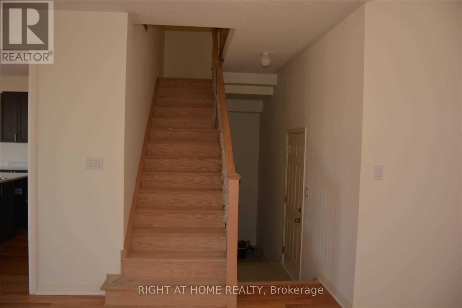 135 Yacht Drive, Clarington, Ontario  L1C 2W3 - Photo 5 - E12425617