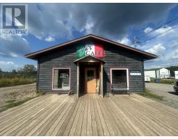724 MACKENZIE EAST AVE