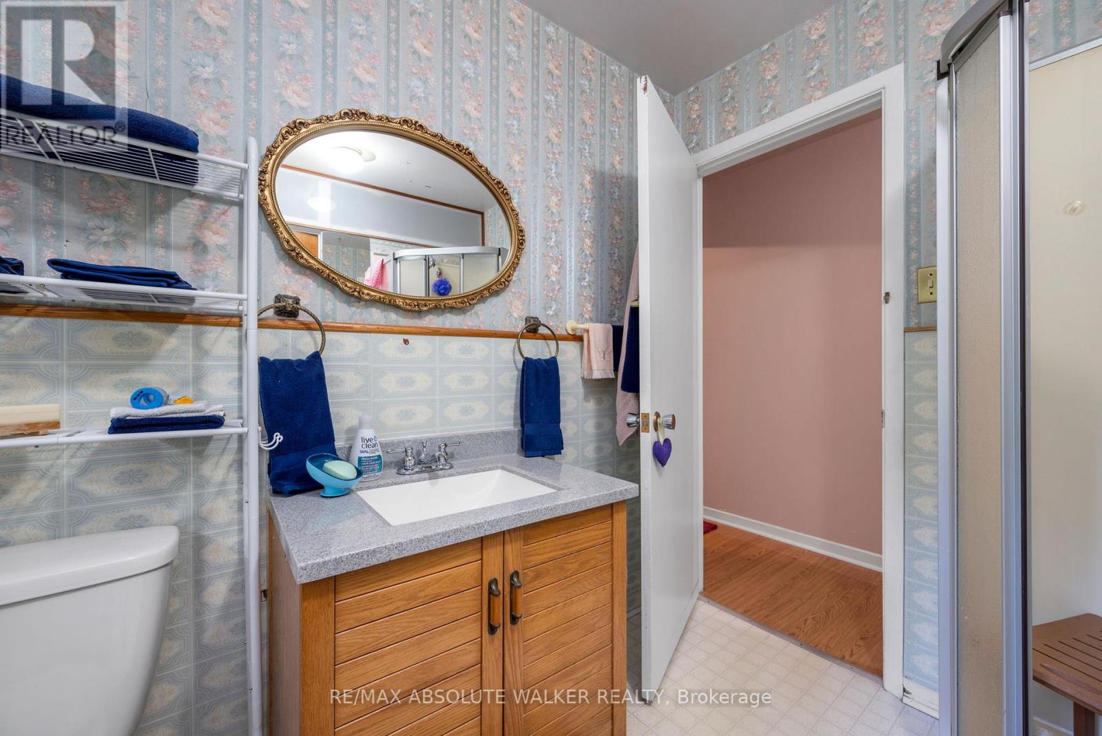 16 Beverly Street, Ottawa, Ontario  K2S 0S4 - Photo 17 - X12425665