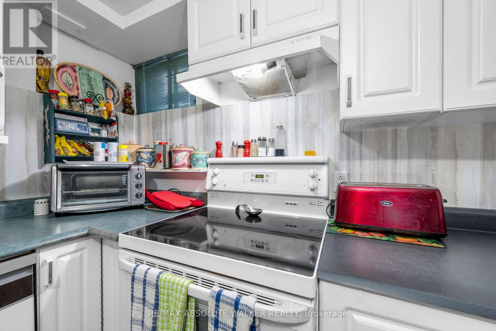 16 Beverly Street, Ottawa, Ontario  K2S 0S4 - Photo 27 - X12425665