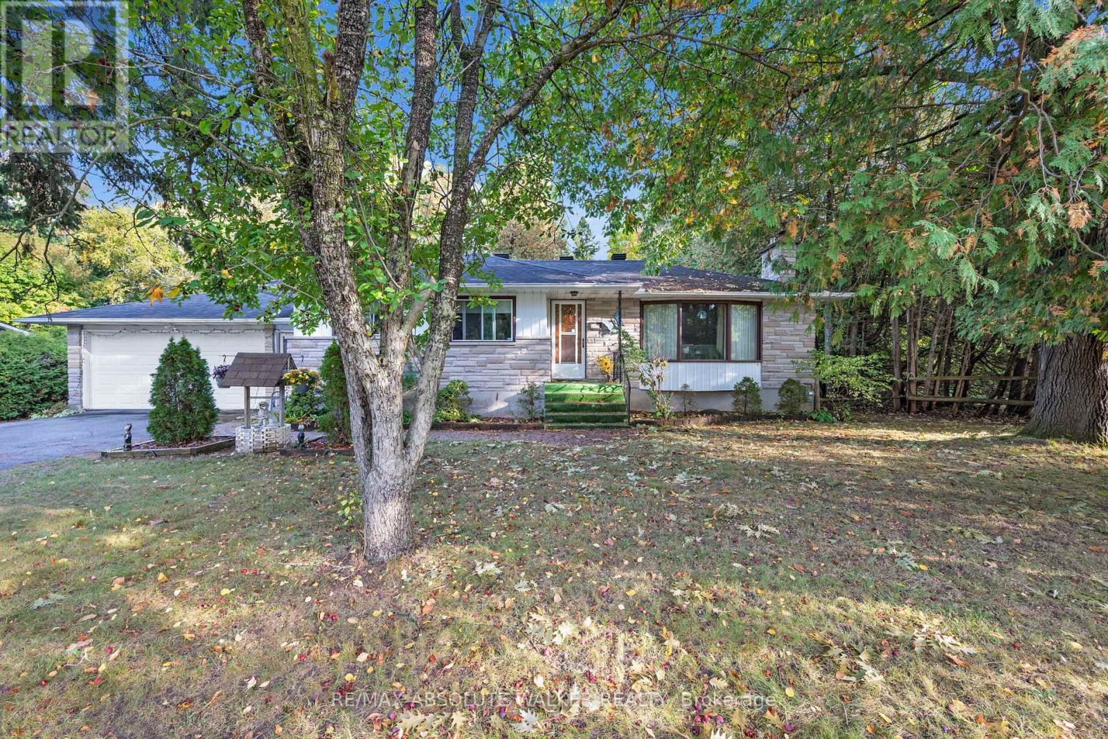 16 Beverly Street, Ottawa, Ontario  K2S 0S4 - Photo 37 - X12425665