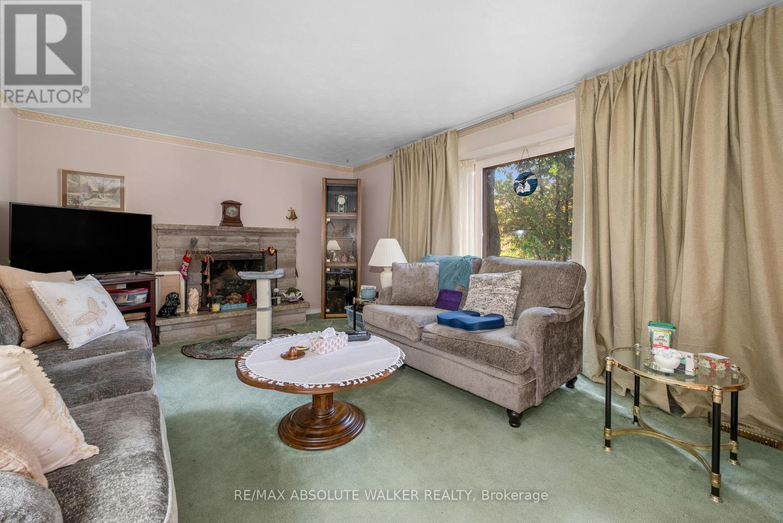 16 Beverly Street, Ottawa, Ontario  K2S 0S4 - Photo 6 - X12425665