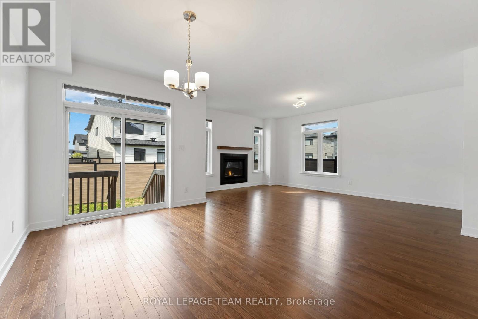 27 Peony Lane, Ottawa, Ontario  K4M 0M3 - Photo 10 - X12425680