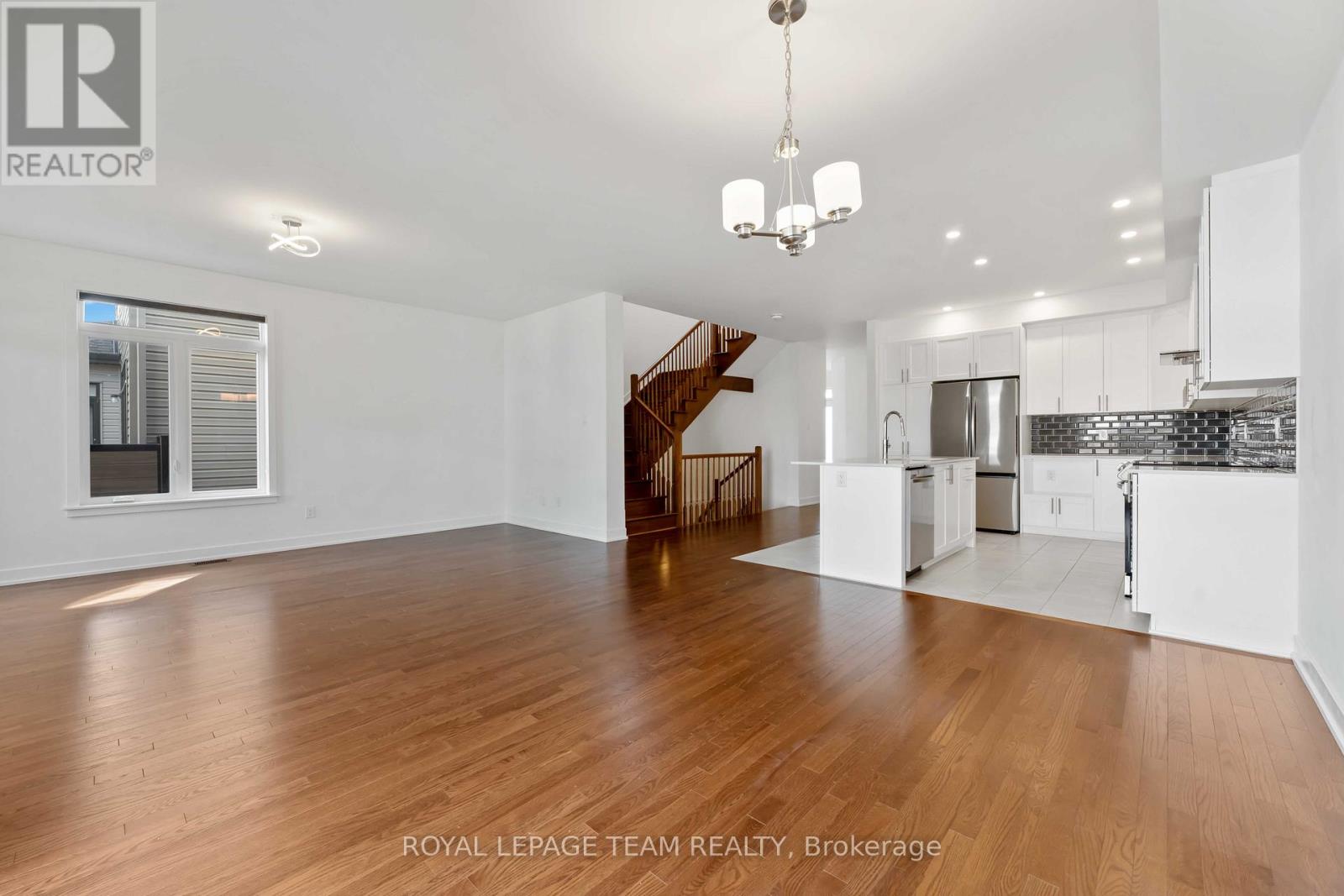 27 Peony Lane, Ottawa, Ontario  K4M 0M3 - Photo 12 - X12425680