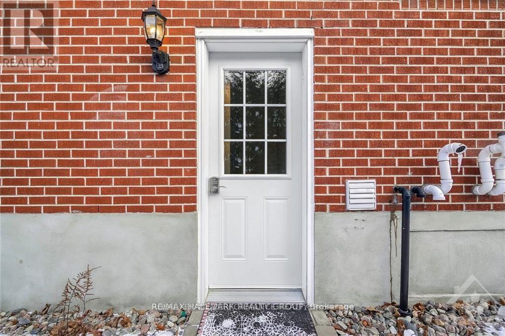 B - 1185 Woodside Drive, Ottawa, Ontario  K2C 2G7 - Photo 2 - X12425766