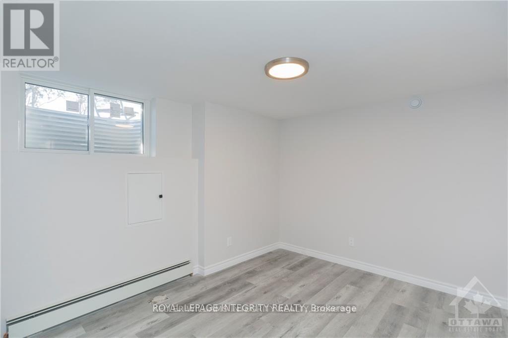 B - 1105 Falaise Road, Ottawa, Ontario  K2E 6R1 - Photo 15 - X12425772