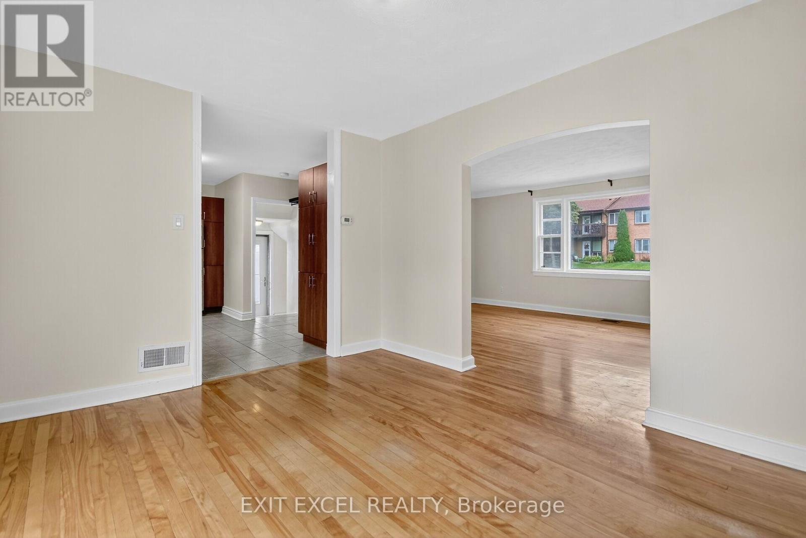 1456 Larose Avenue, Ottawa, Ontario  K1Z 7X8 - Photo 10 - X12425800