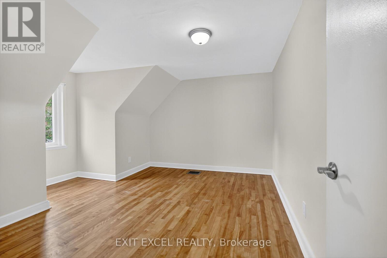 1456 Larose Avenue, Ottawa, Ontario  K1Z 7X8 - Photo 17 - X12425800