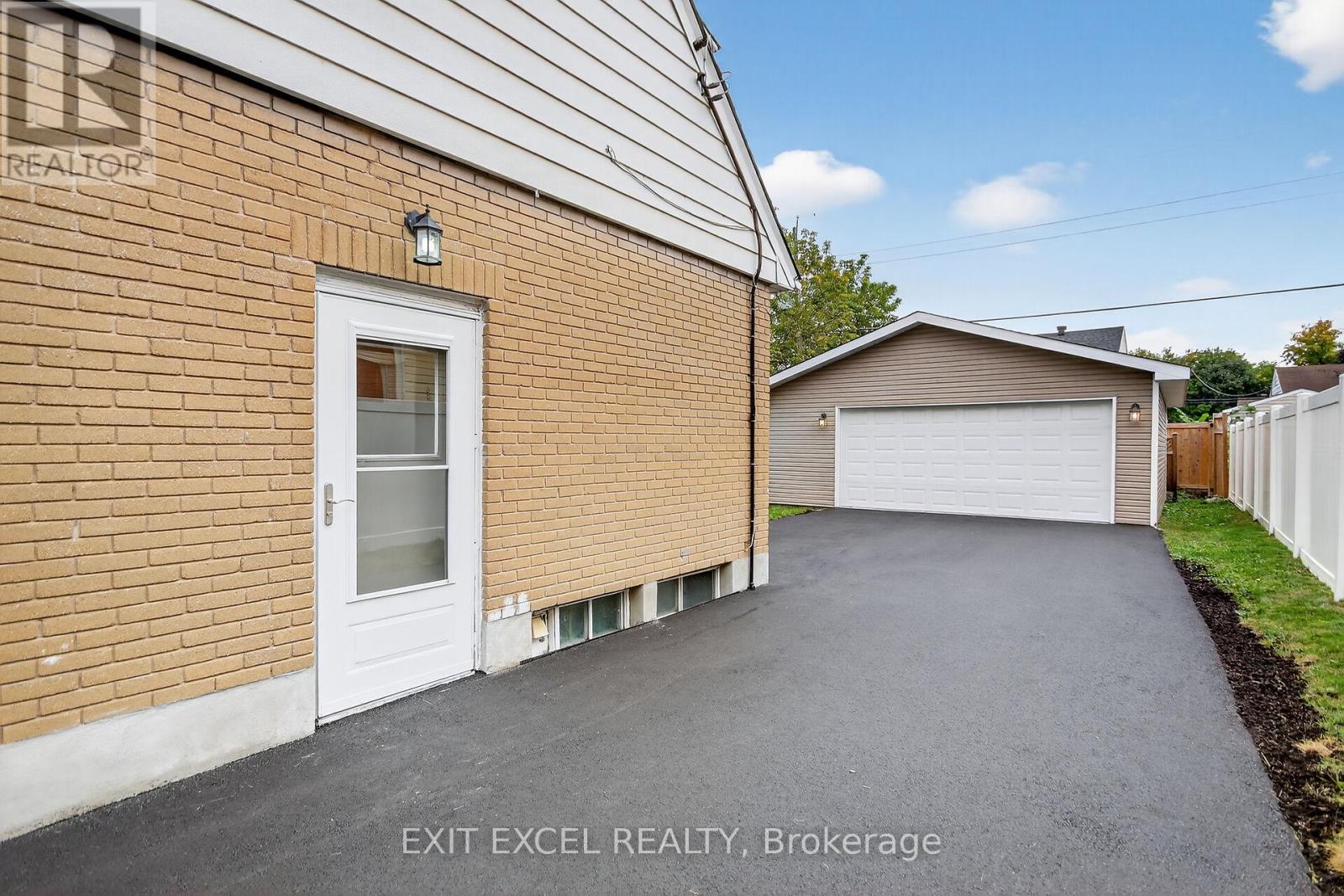 1456 Larose Avenue, Ottawa, Ontario  K1Z 7X8 - Photo 28 - X12425800