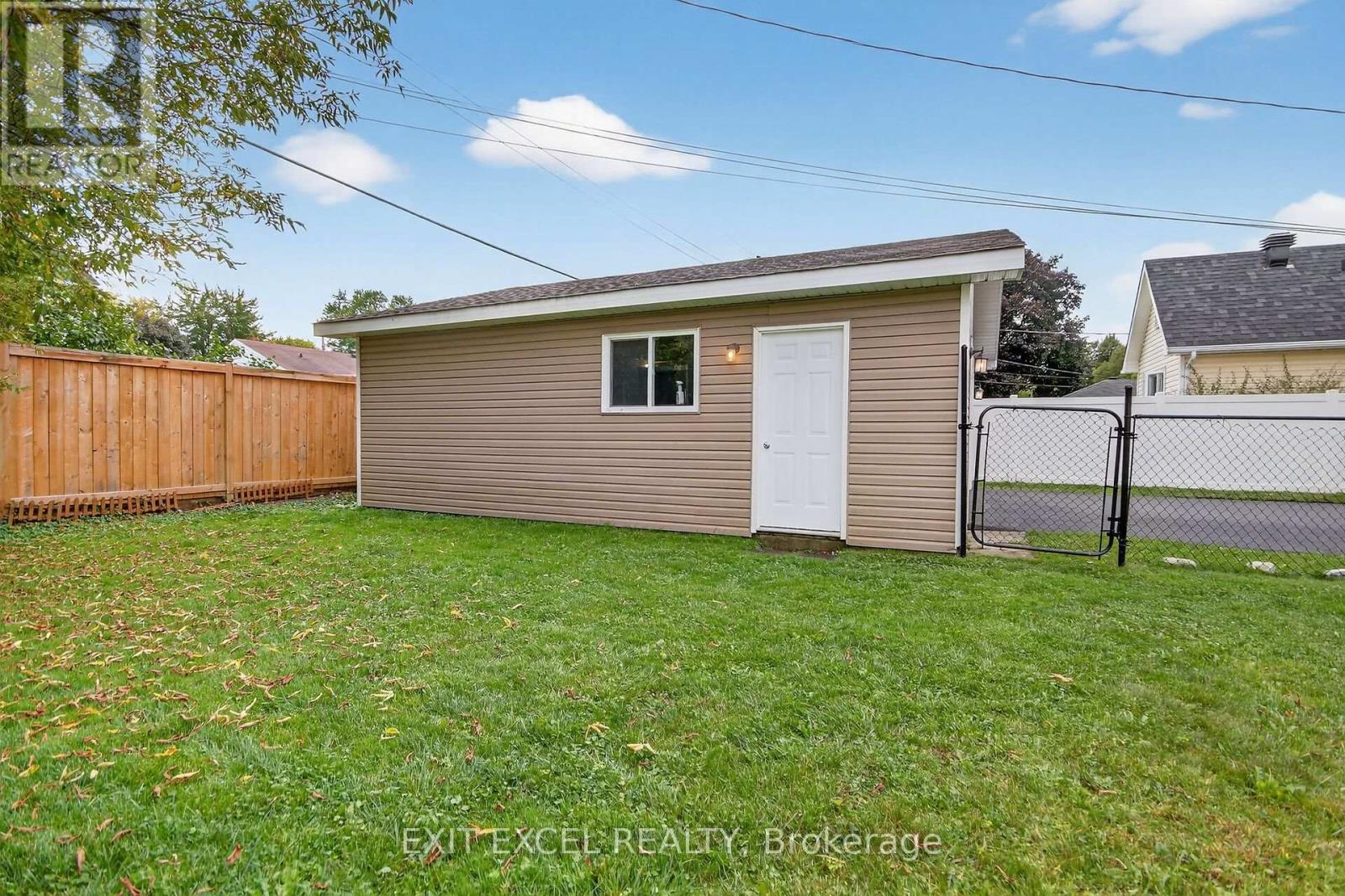 1456 Larose Avenue, Ottawa, Ontario  K1Z 7X8 - Photo 32 - X12425800