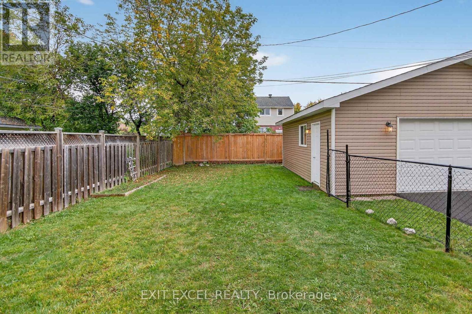 1456 Larose Avenue, Ottawa, Ontario  K1Z 7X8 - Photo 34 - X12425800