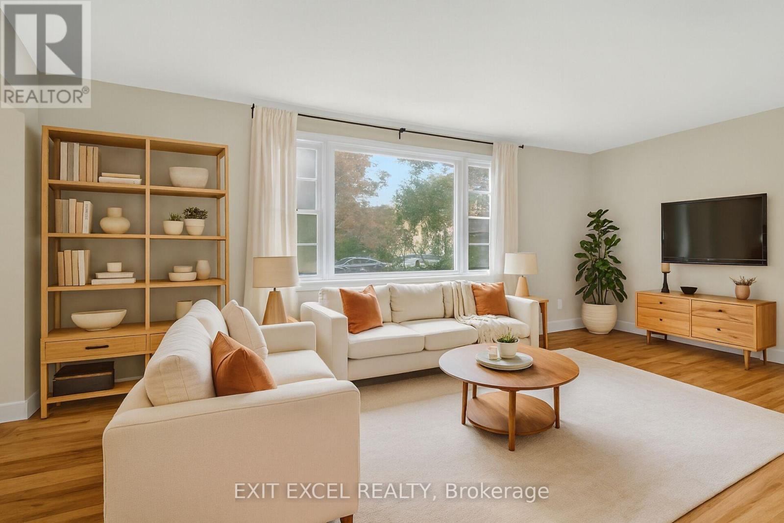 1456 Larose Avenue, Ottawa, Ontario  K1Z 7X8 - Photo 4 - X12425800