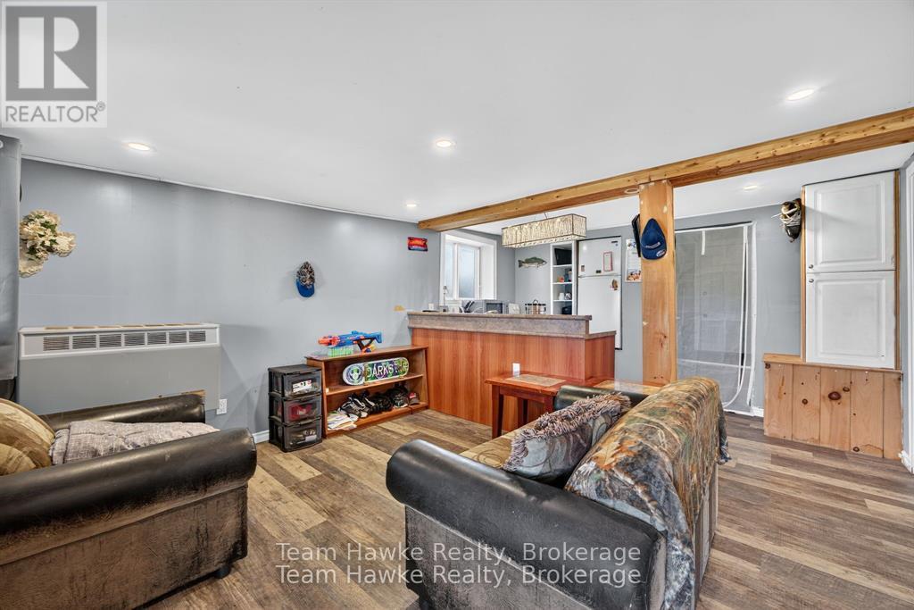 19 Water Street, Penetanguishene, Ontario  L9M 1M8 - Photo 35 - S12425708