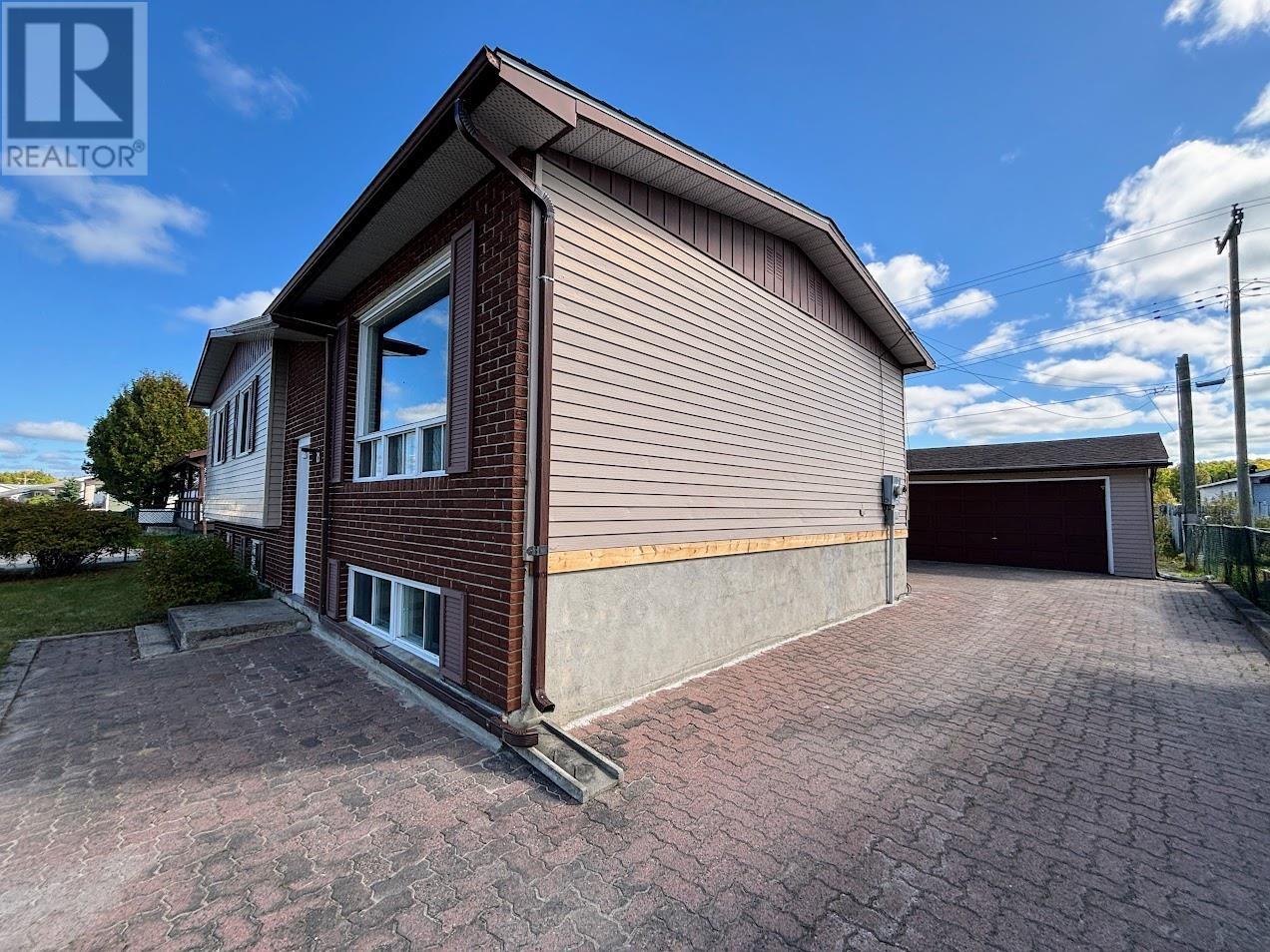 8 Otter Ave, Manitouwadge, Ontario  P0T 2C0 - Photo 34 - TB253052