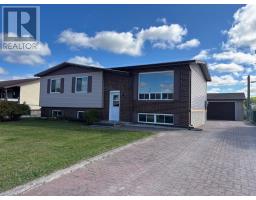 8 Otter Ave, Manitouwadge, Ca