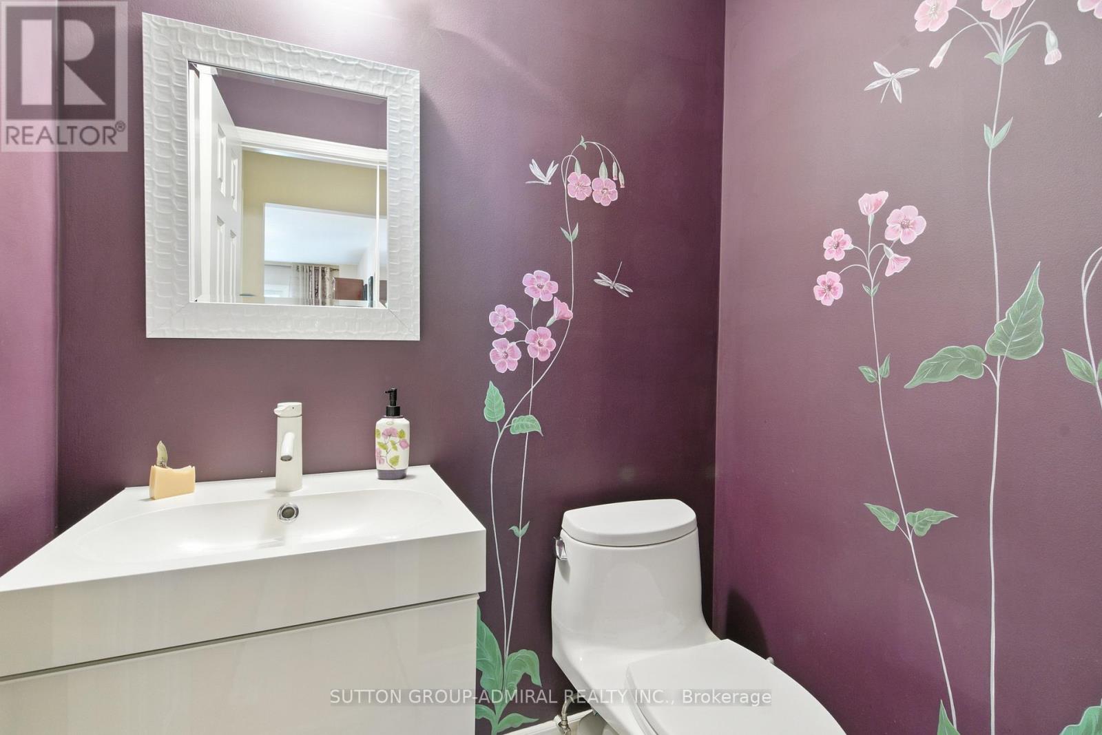 4 Mair Court, Richmond Hill, Ontario  L4C 7S1 - Photo 16 - N12425558