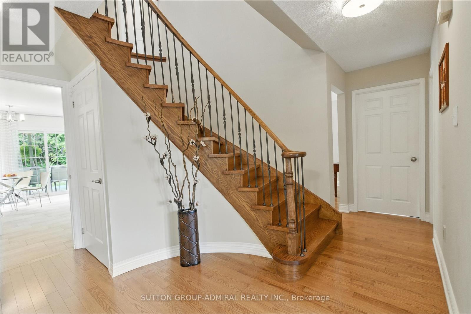 4 Mair Court, Richmond Hill, Ontario  L4C 7S1 - Photo 17 - N12425558