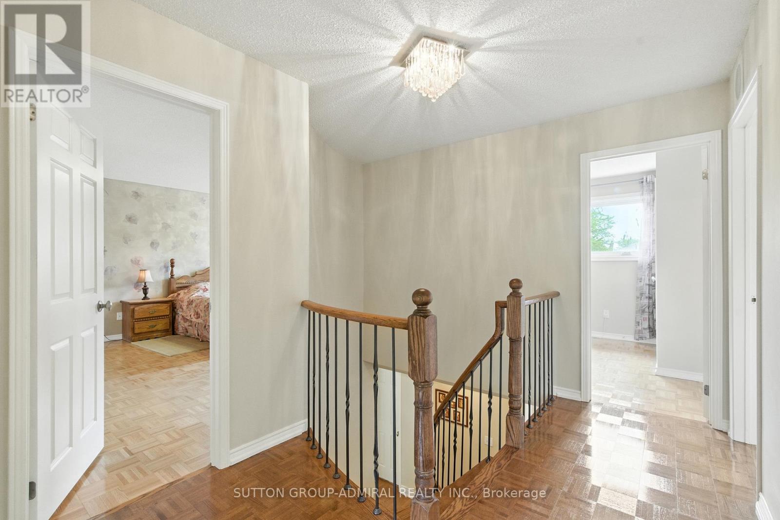 4 Mair Court, Richmond Hill, Ontario  L4C 7S1 - Photo 18 - N12425558