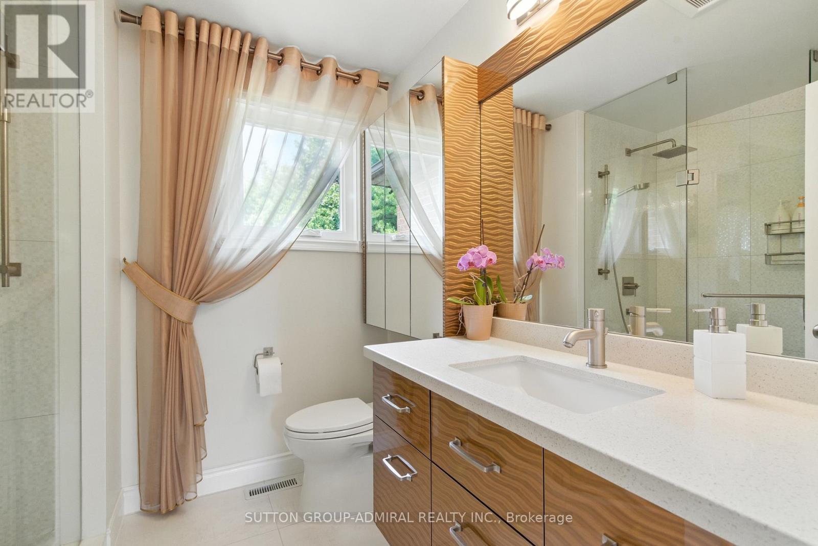 4 Mair Court, Richmond Hill, Ontario  L4C 7S1 - Photo 21 - N12425558