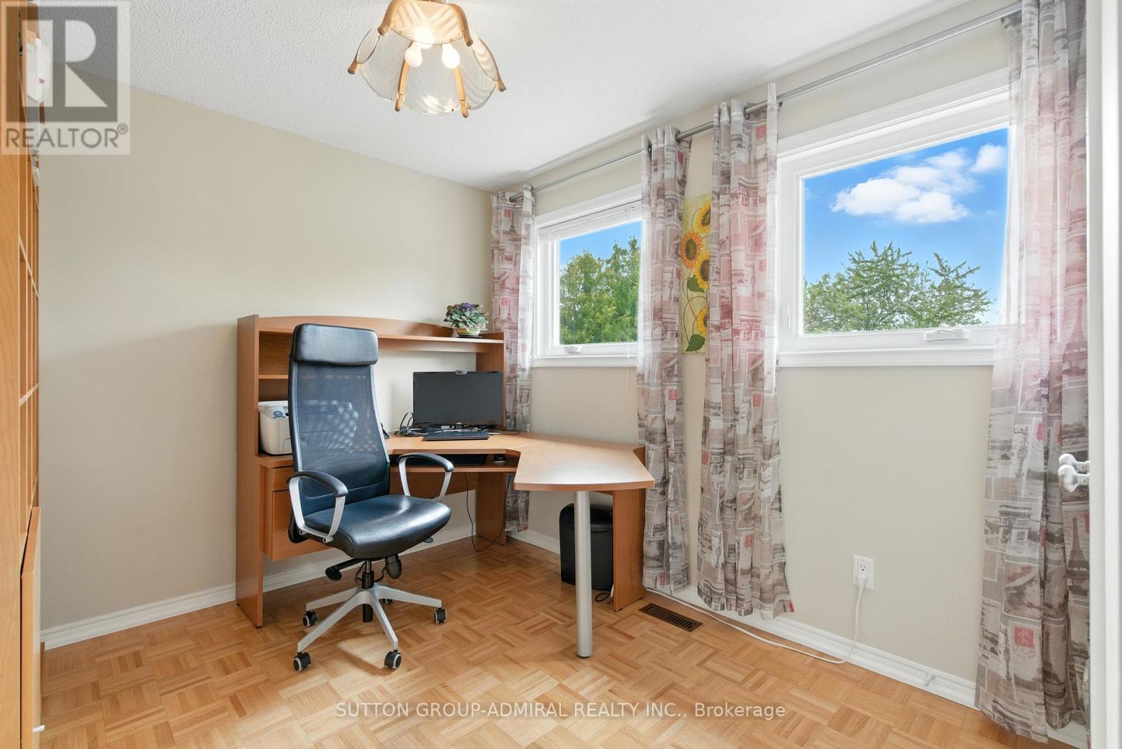 4 Mair Court, Richmond Hill, Ontario  L4C 7S1 - Photo 25 - N12425558