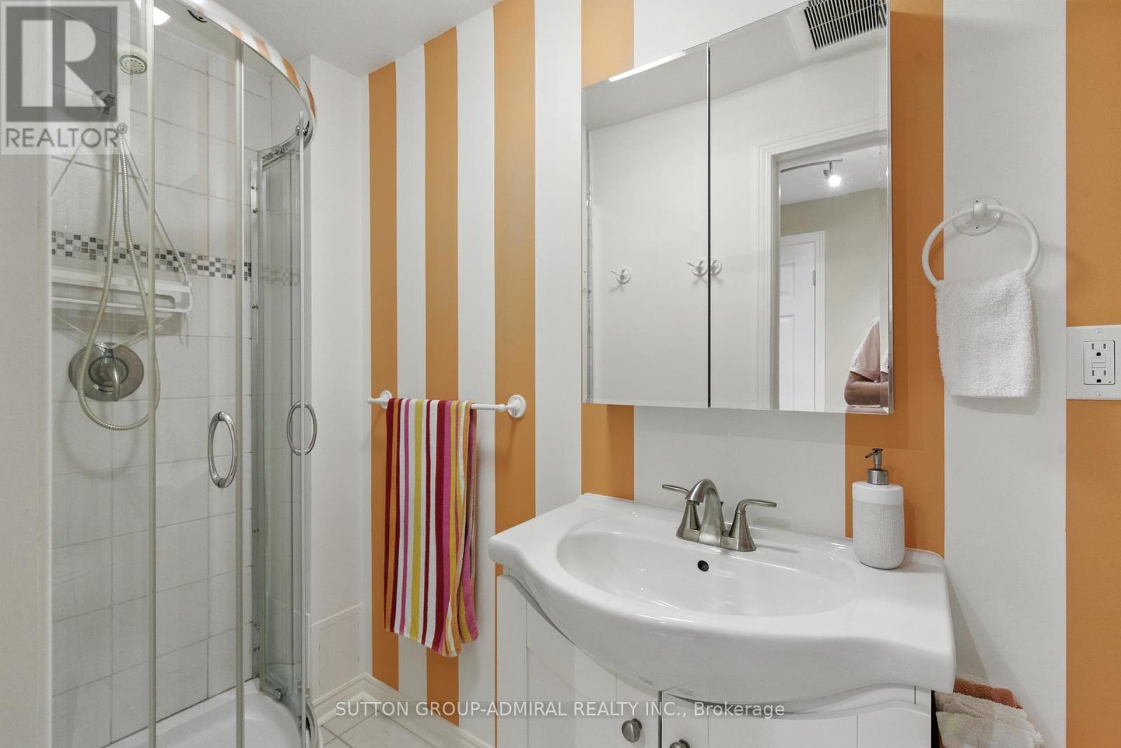 4 Mair Court, Richmond Hill, Ontario  L4C 7S1 - Photo 31 - N12425558