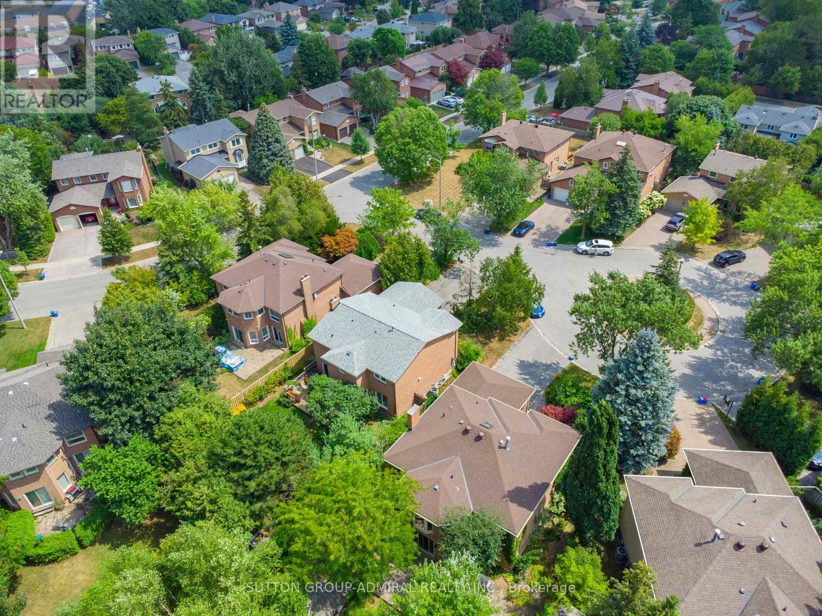 4 Mair Court, Richmond Hill, Ontario  L4C 7S1 - Photo 39 - N12425558