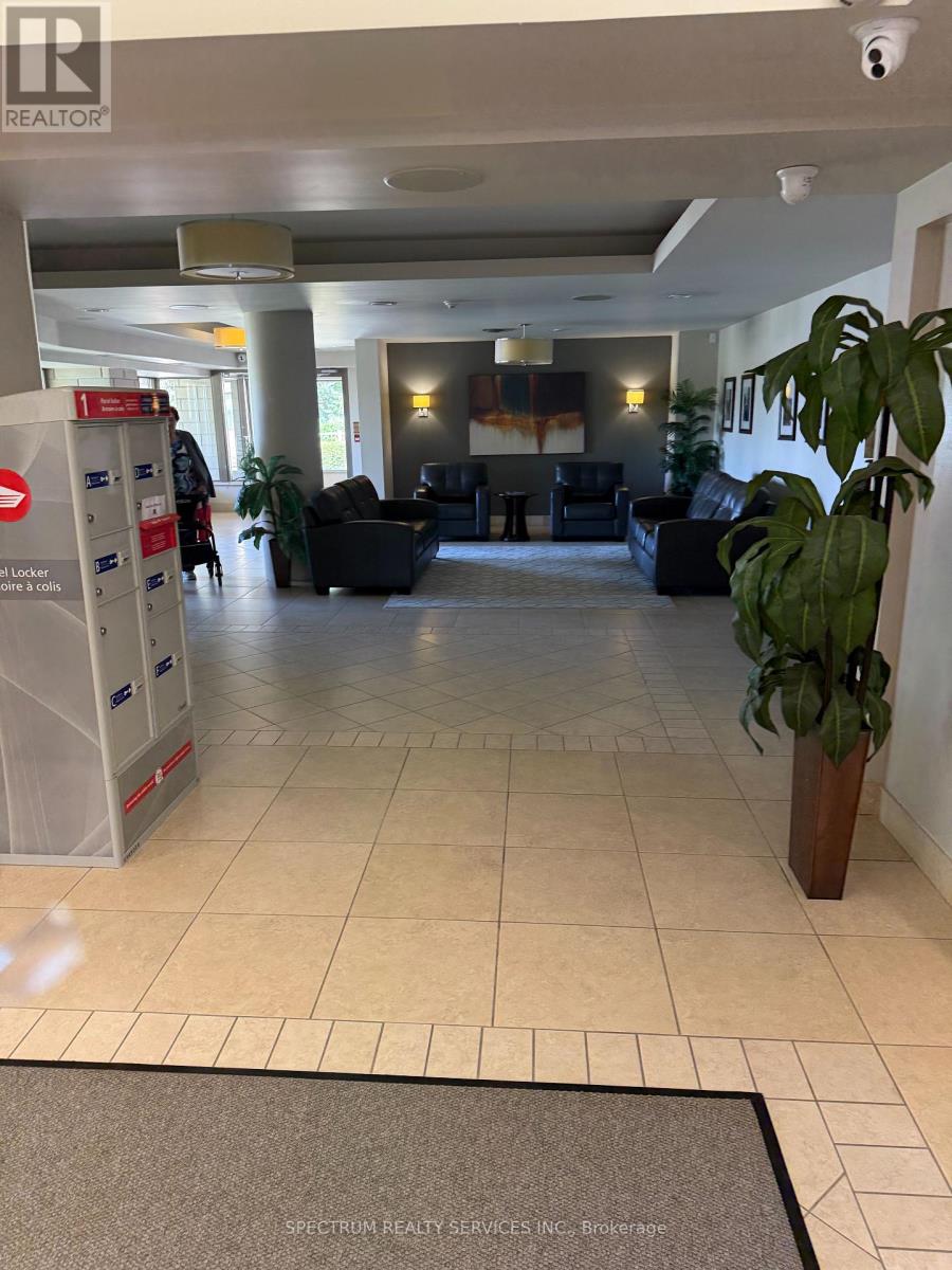 516 - 2500 Rutherford Road, Vaughan, Ontario  L4K 5N7 - Photo 3 - N12425573