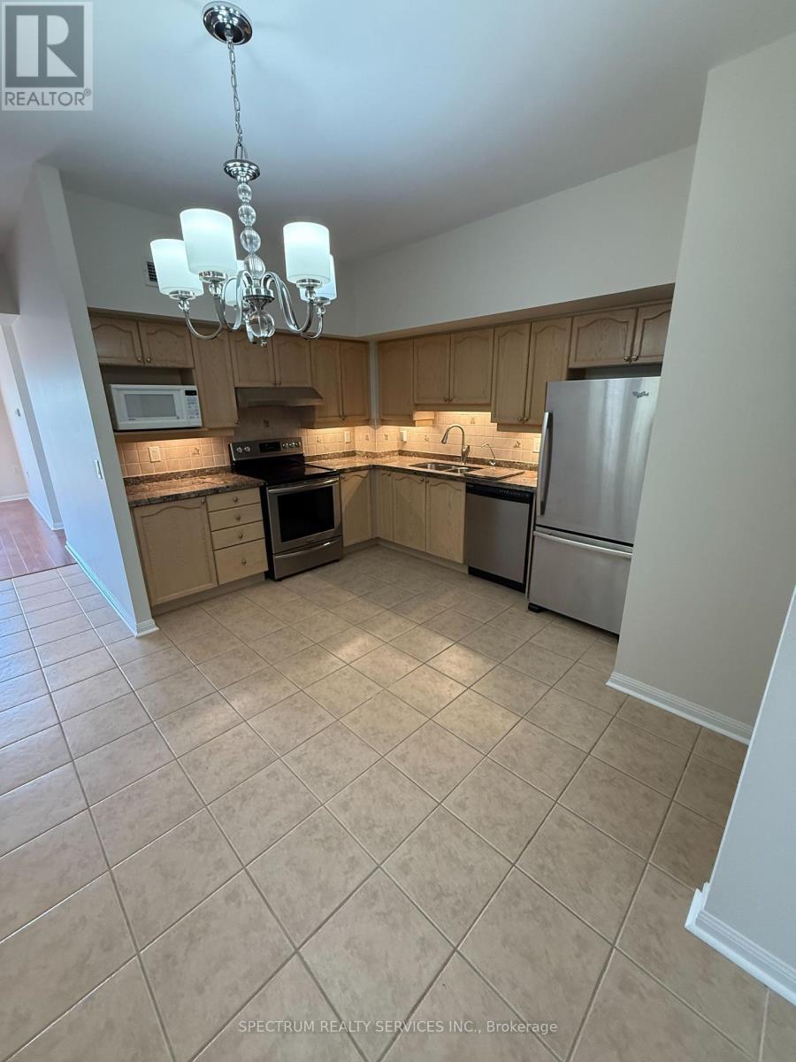 516 - 2500 Rutherford Road, Vaughan, Ontario  L4K 5N7 - Photo 4 - N12425573