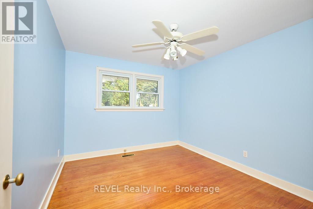 8 Harbour Road, St. Catharines, Ontario  L2N 2R7 - Photo 12 - X12425644