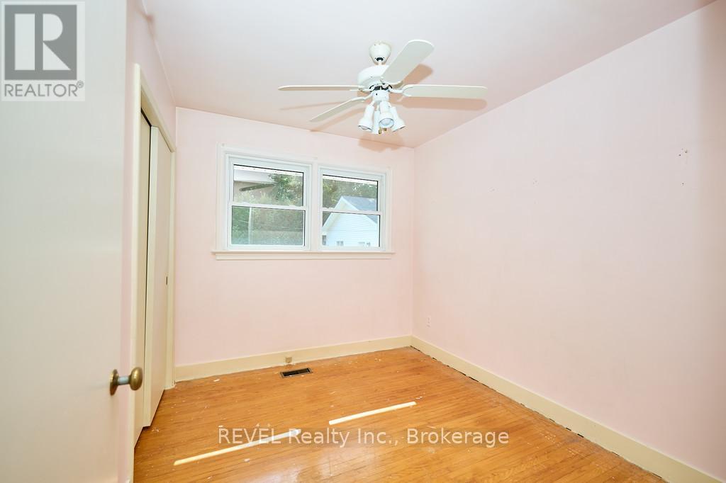 8 Harbour Road, St. Catharines, Ontario  L2N 2R7 - Photo 14 - X12425644