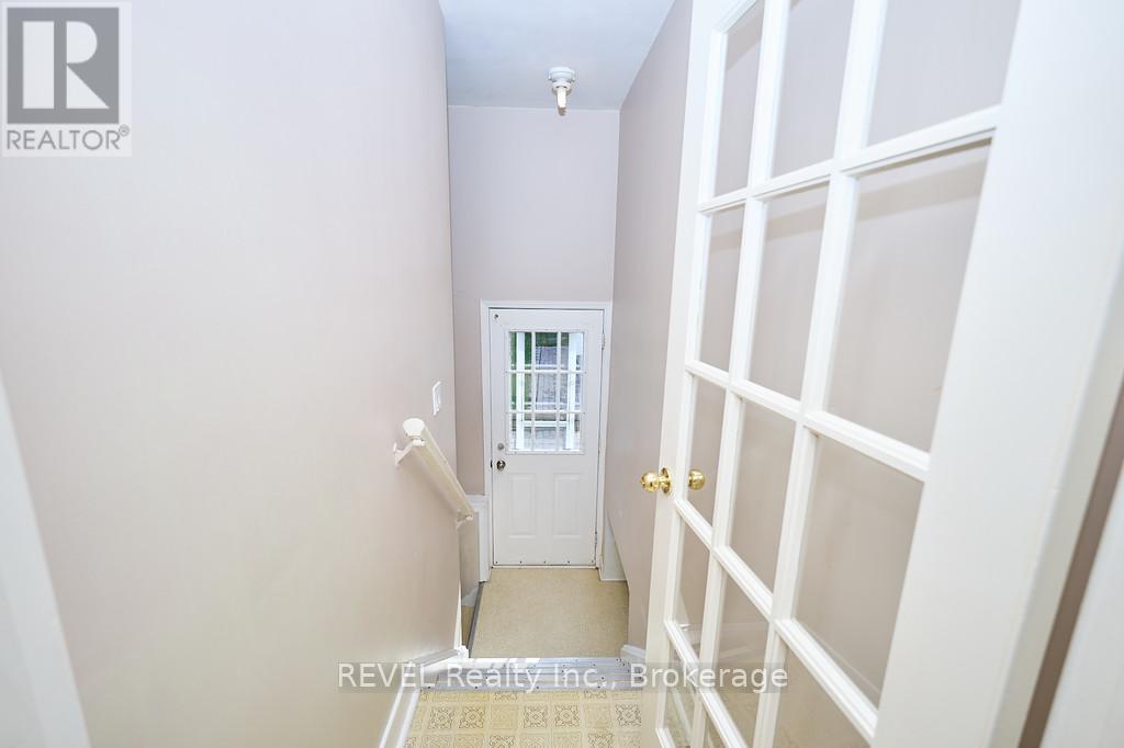 8 Harbour Road, St. Catharines, Ontario  L2N 2R7 - Photo 16 - X12425644
