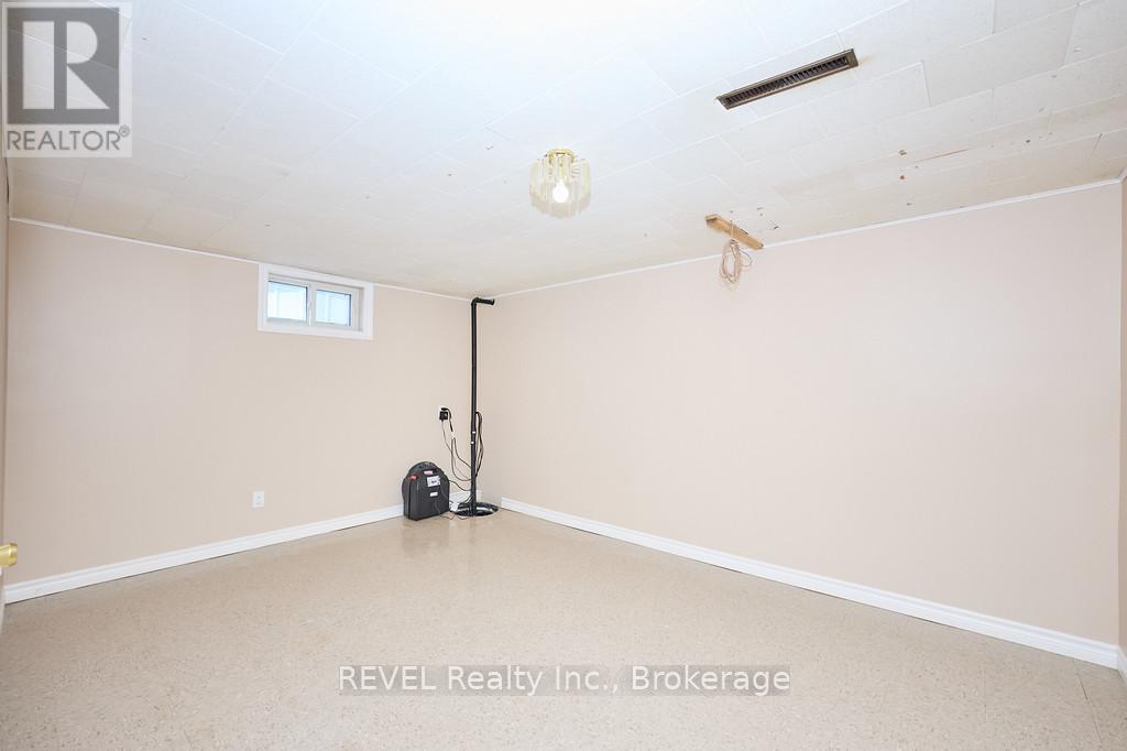 8 Harbour Road, St. Catharines, Ontario  L2N 2R7 - Photo 20 - X12425644