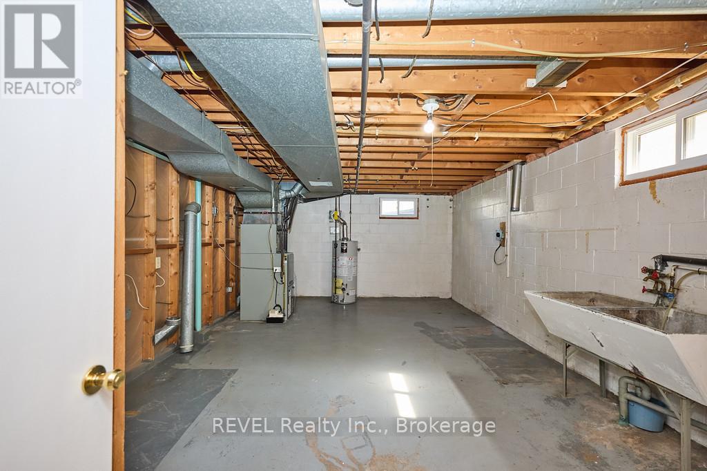 8 Harbour Road, St. Catharines, Ontario  L2N 2R7 - Photo 21 - X12425644