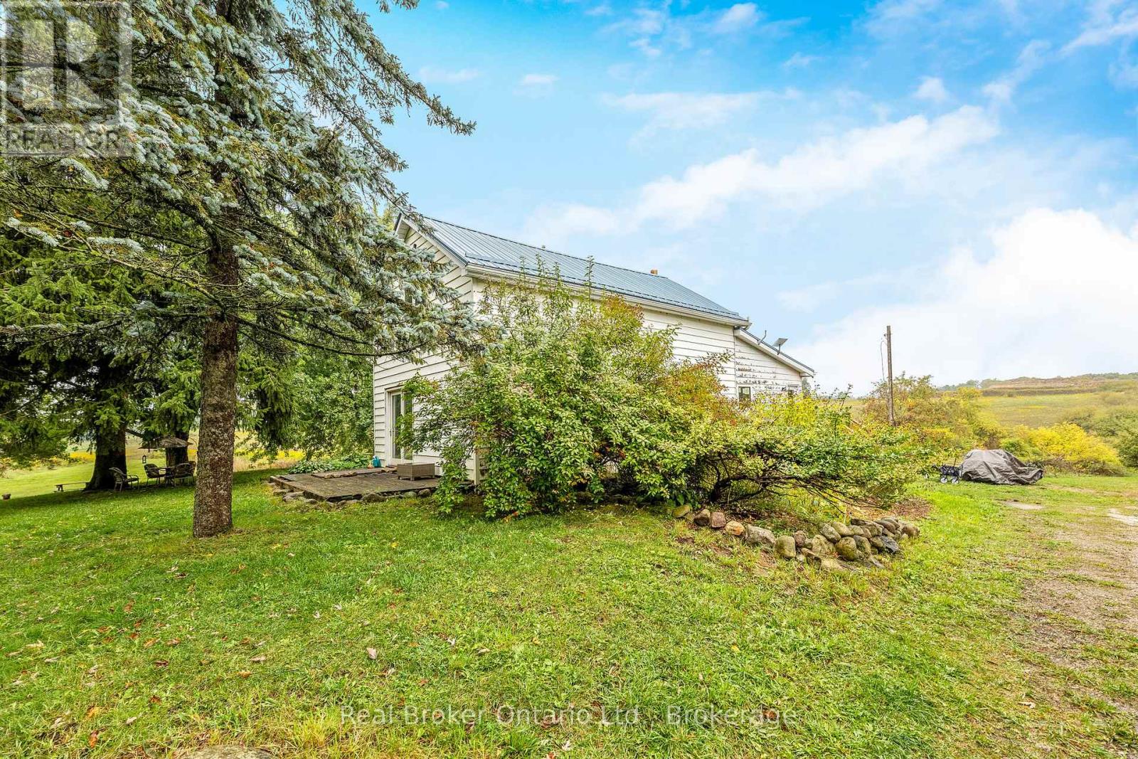 6005 Eighth Line, Erin, Ontario  N0B 1Z0 - Photo 3 - X12425784