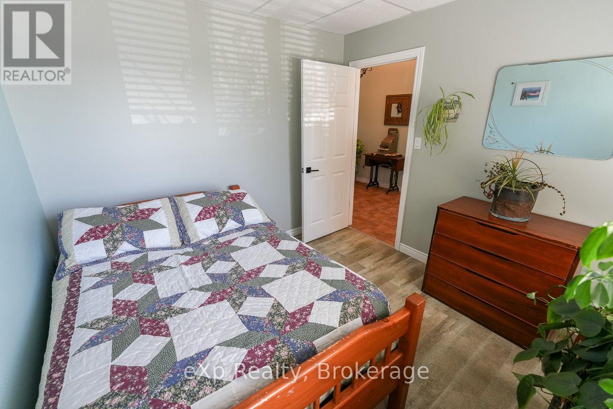 149 Mallory Beach Road, South Bruce Peninsula, Ontario  N0H 2T0 - Photo 17 - X12425816
