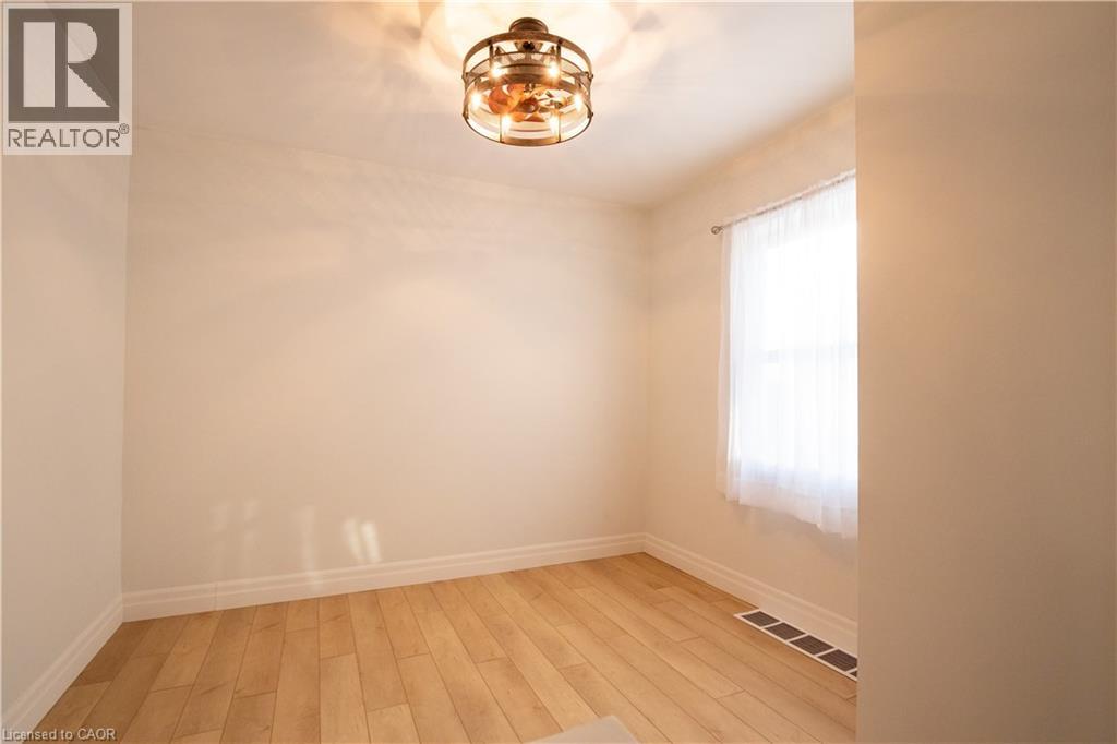 186 Huxley Avenue S, Hamilton, Ontario  L8K 2R3 - Photo 7 - 40768277