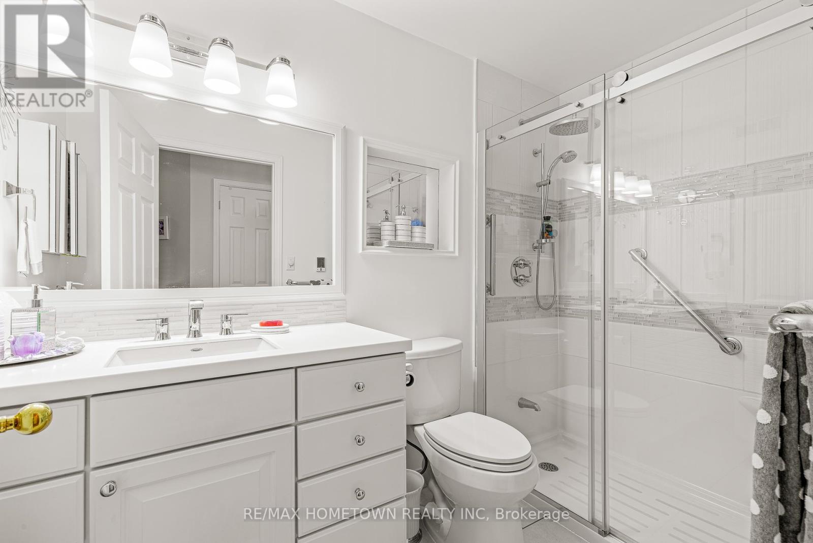 28 Wilmot Young Place, Brockville, Ontario  K6V 7H3 - Photo 13 - X12425787
