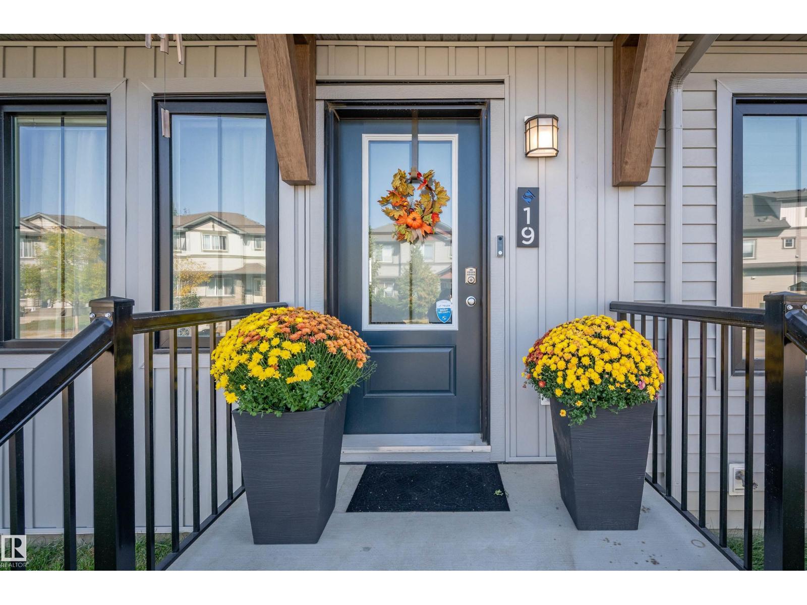 #19 525 Secord Bv Nw, Edmonton, Alberta  T5T 7V3 - Photo 2 - E4459377