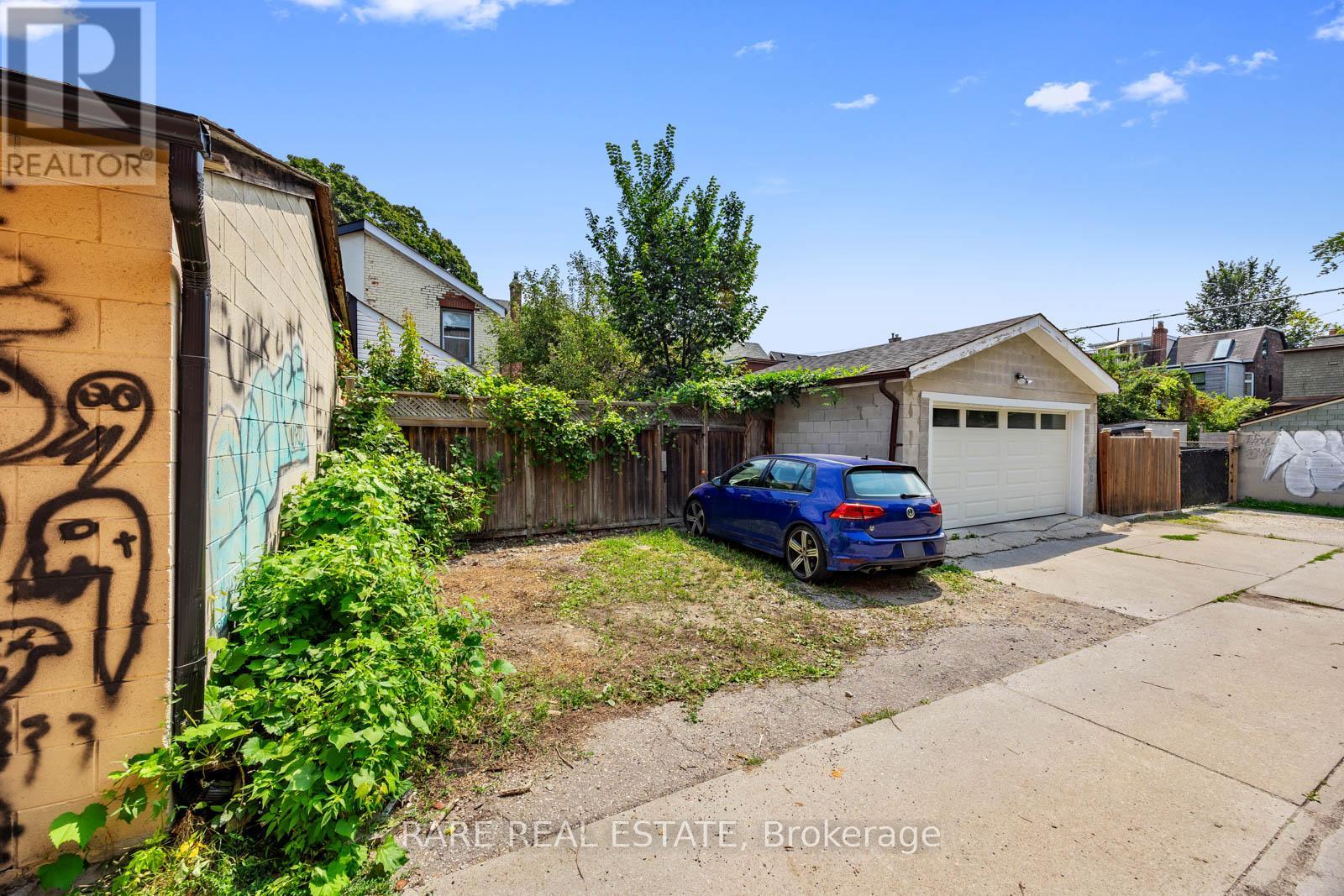 56 Brock Avenue, Toronto, Ontario  M6K 2L2 - Photo 40 - W12425551