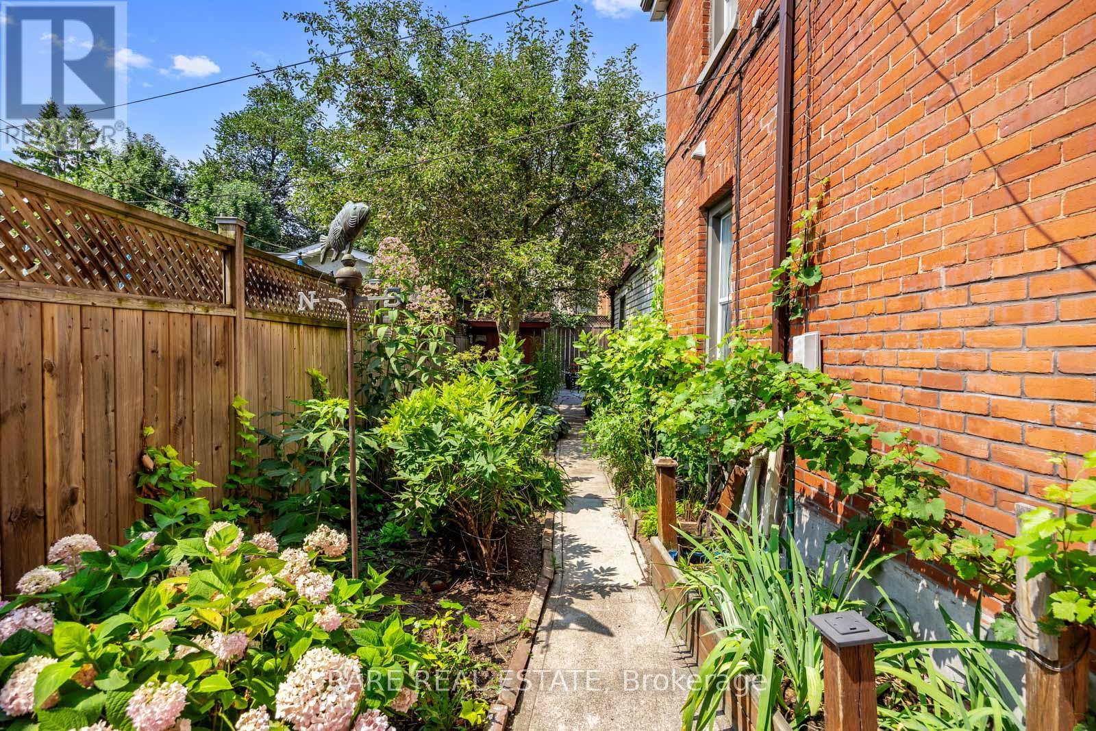 56 Brock Avenue, Toronto, Ontario  M6K 2L2 - Photo 45 - W12425551