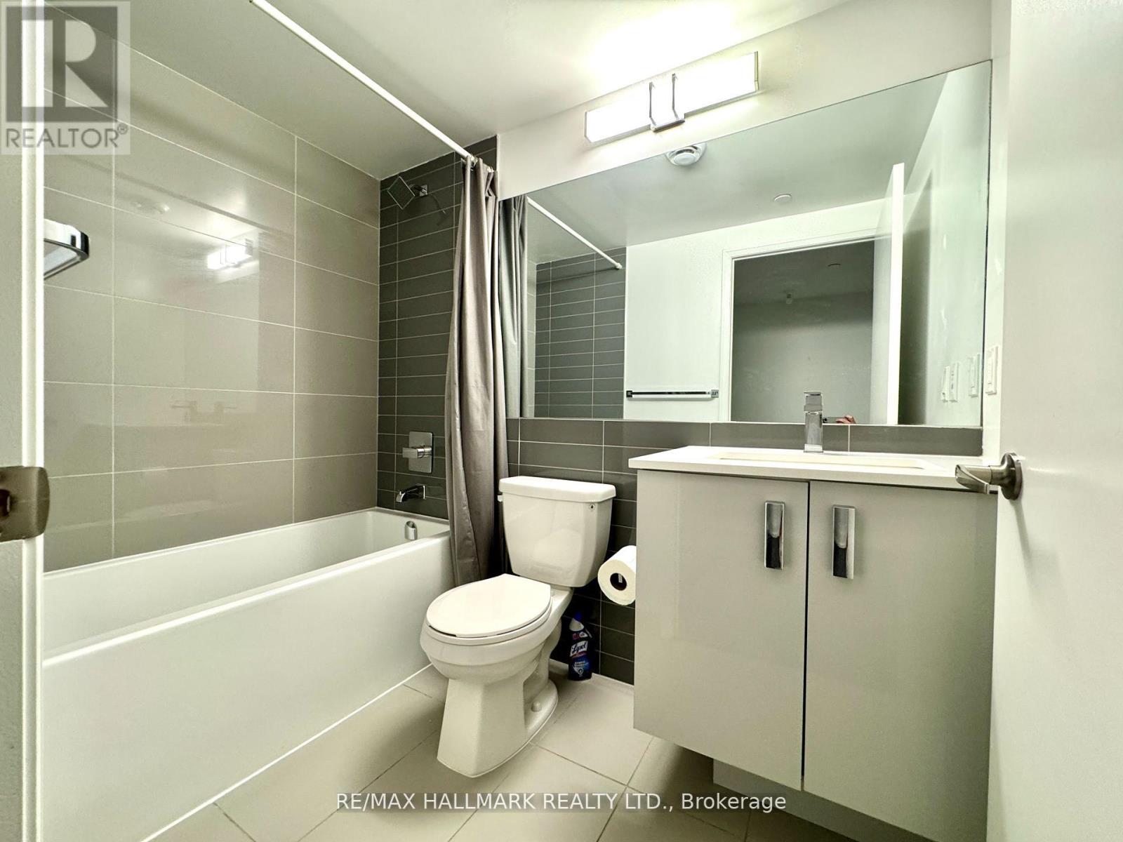 545 - 26 Gibbs Road, Toronto, Ontario  M9B 6L6 - Photo 17 - W12425581