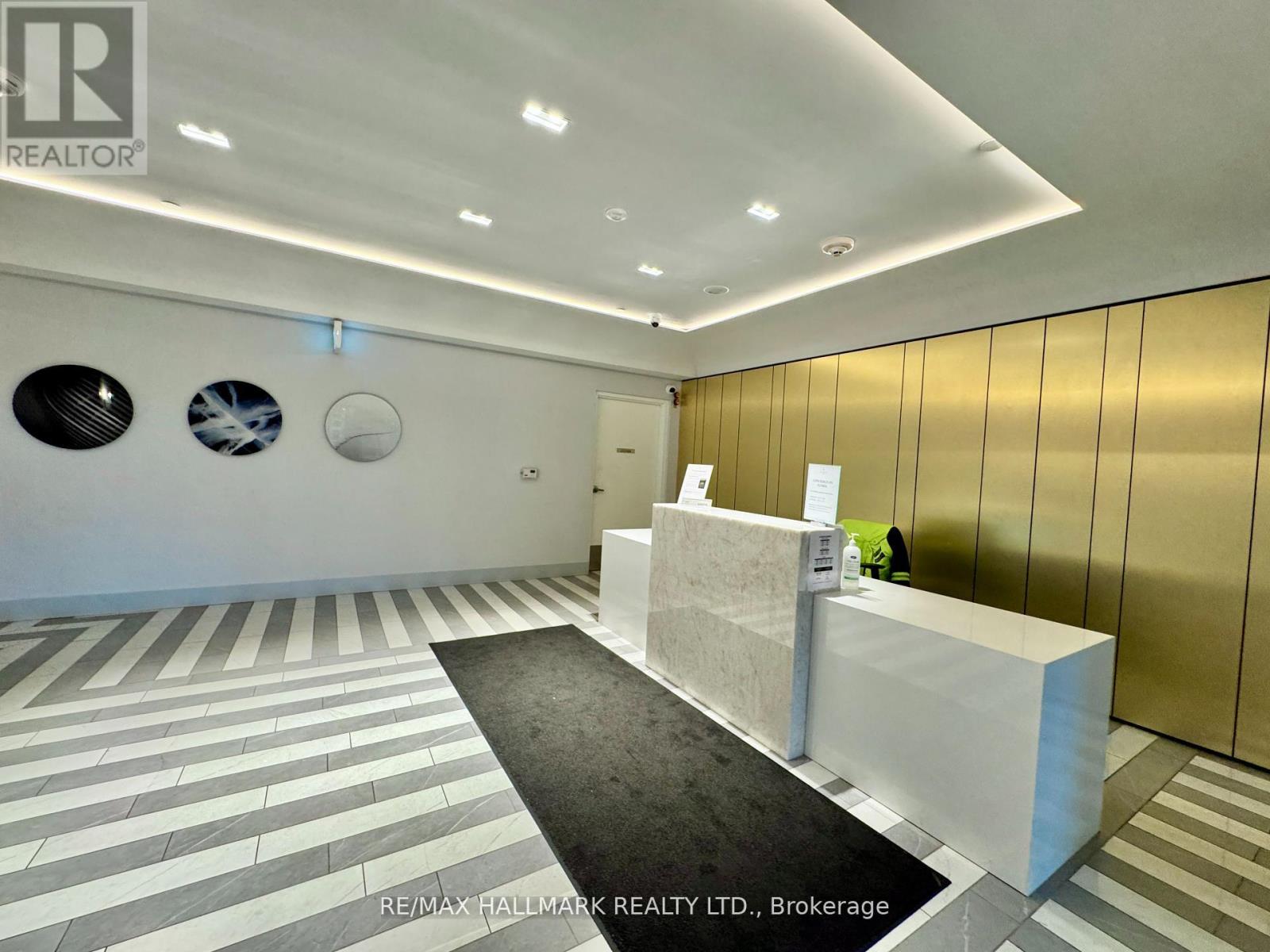545 - 26 Gibbs Road, Toronto, Ontario  M9B 6L6 - Photo 33 - W12425581