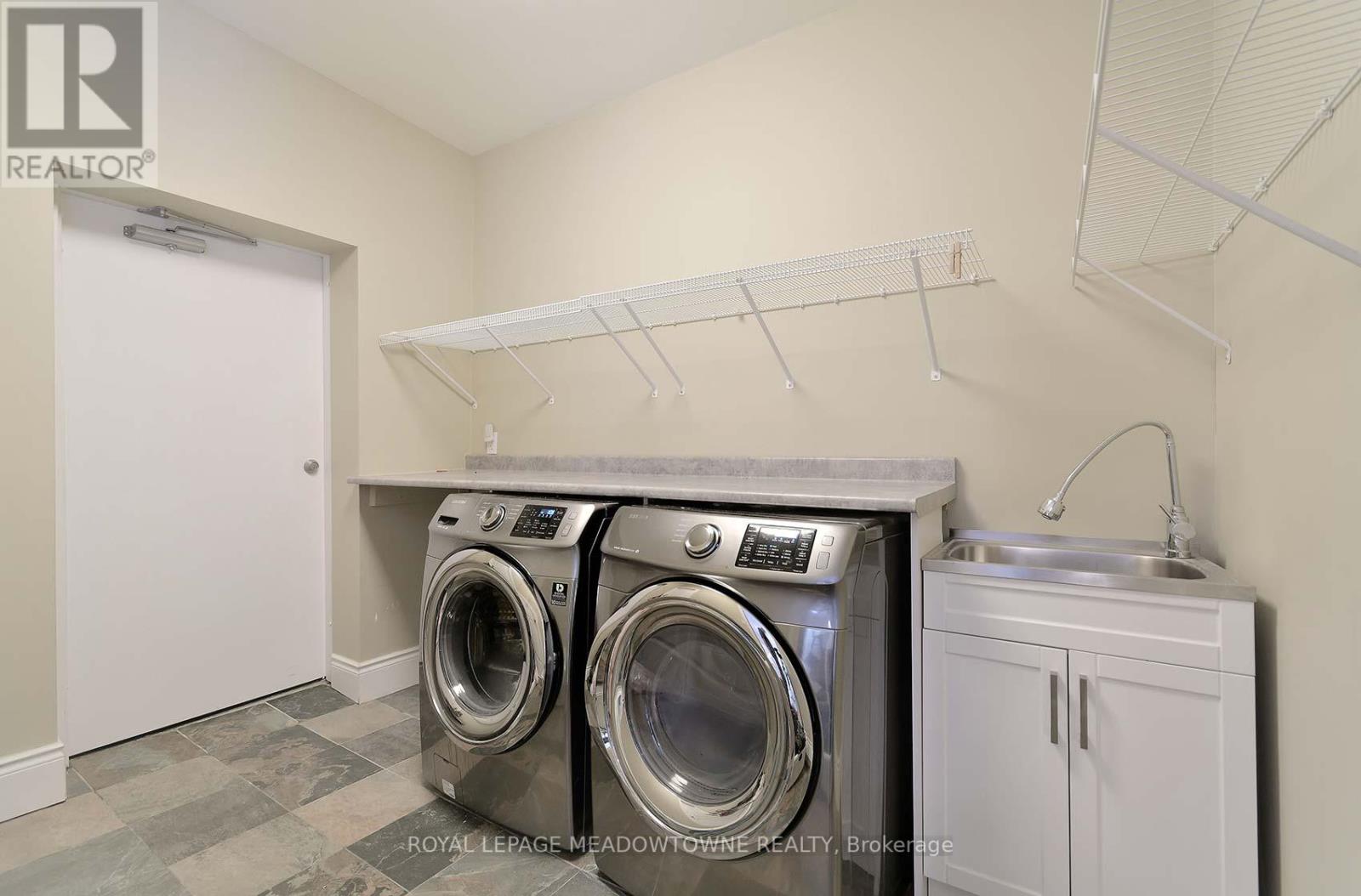 307 Queen Street S, Mississauga, Ontario  L5M 1L9 - Photo 34 - W12425587