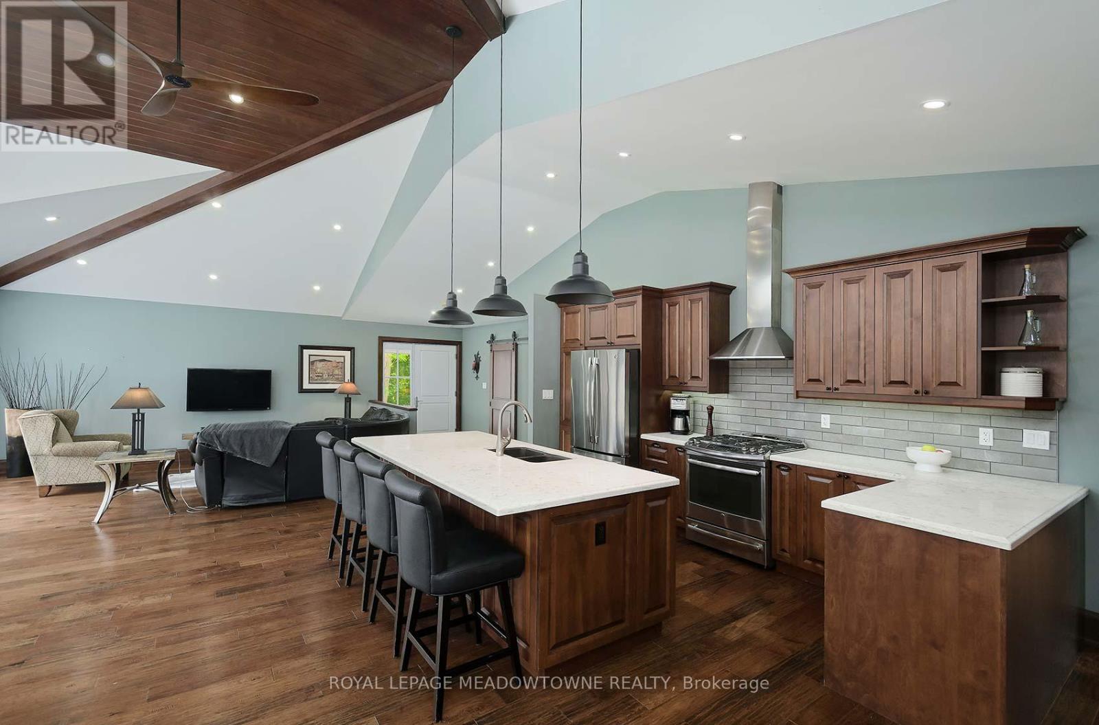 307 Queen Street S, Mississauga, Ontario  L5M 1L9 - Photo 8 - W12425587