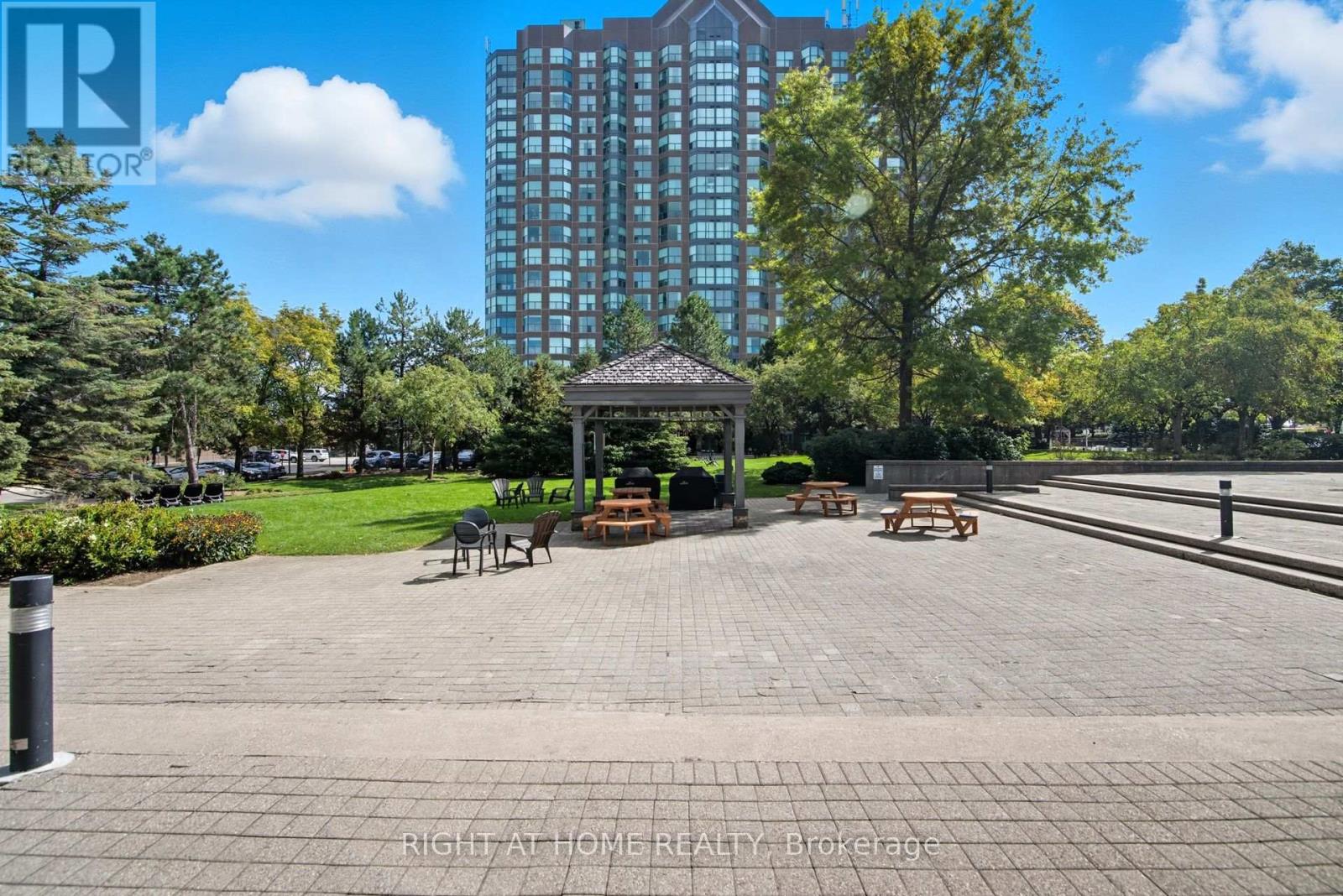 909 - 2155 Burnhamthorpe Road W, Mississauga, Ontario  L5L 5P4 - Photo 14 - W12425592